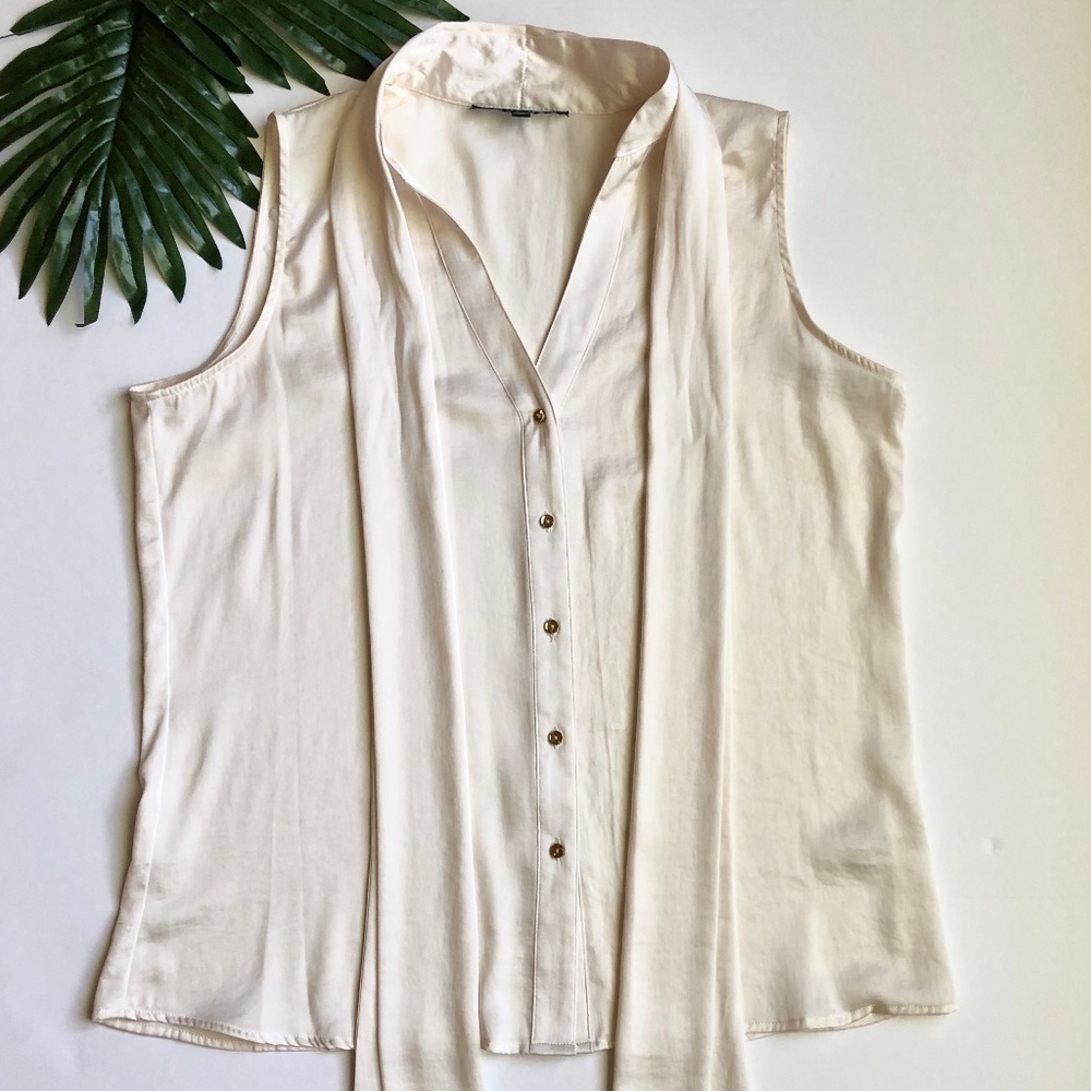 NWOT Chaus Women's Blouse Off-White Size 10